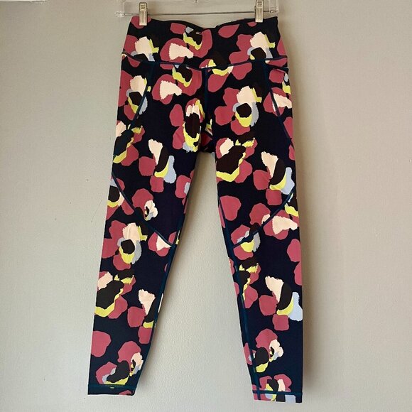 Sweaty Betty Blue Petal Leopard Print Floral Power 7/8 Length Leggings Size S - Picture 3 of 9